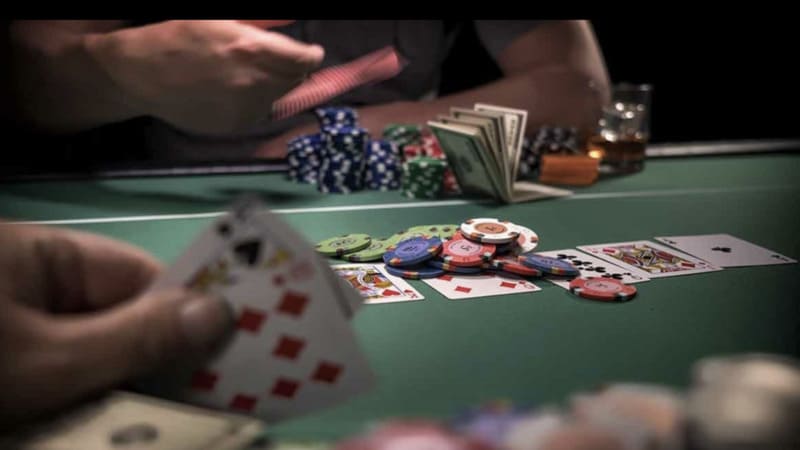 Poker là gì? Tại sao gọi Poker là trò chơi trí tuệ?